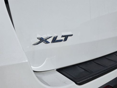 Used 2022 Ford Explorer XLT w/ Equipment Group 202A image 30