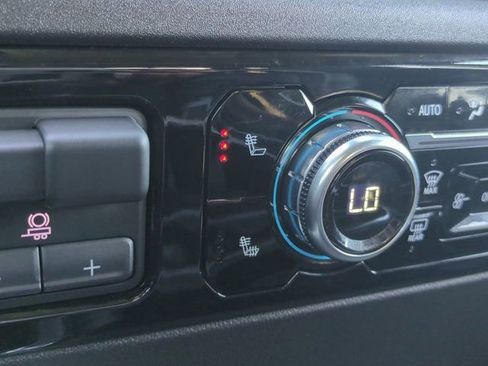 Used 2025 GMC Sierra 2500 SLE image 22