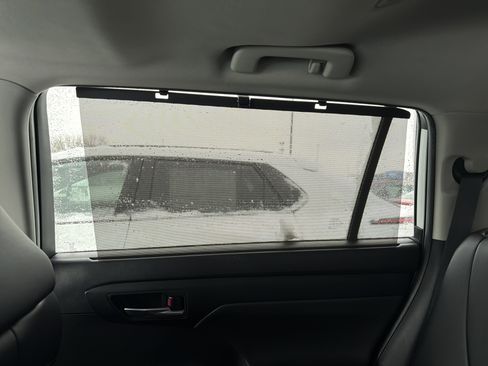 Used 2023 Toyota Highlander XLE image 27