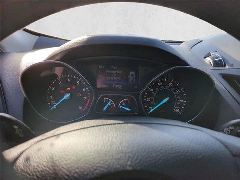 Used 2017 Ford Escape SE w/ Equipment Group 201A image 11