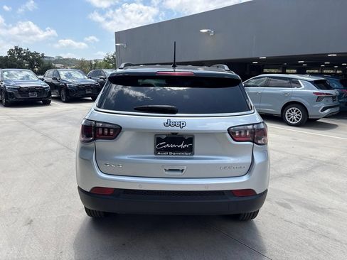 Used 2025 Jeep Compass Limited AWD/4WD image 7