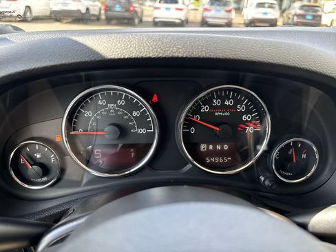 Used 2016 Jeep Wrangler Unlimited Rubicon AWD/4WD image 13