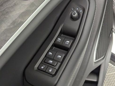 New 2024 Jeep Grand Cherokee Limited 4xe w/ Luxury Tech Group II image 15