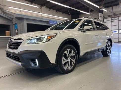 Used 2021 Subaru Outback Limited XT image 3