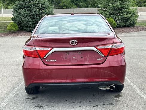 Used 2017 Toyota Camry XLE FWD image 4