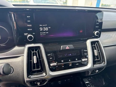Used 2023 Kia Sorento SX FWD image 8