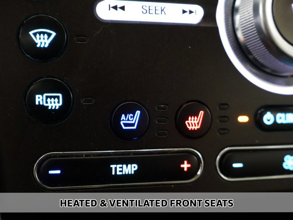 Used 2018 Ford Explorer Platinum AWD/4WD image 8