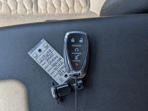 Used 2020 Chevrolet Equinox LT FWD image 36