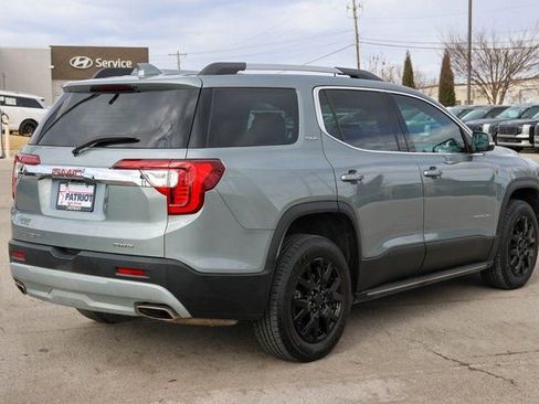 Used 2023 GMC Acadia SLE w/ Driver Convenience Package image 3