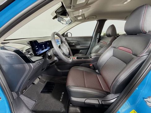 Certified 2025 Nissan Kicks SR image 6