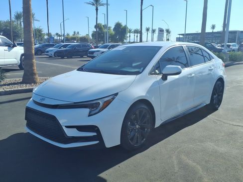 Certified 2024 Toyota Corolla SE w/ SE Convenience Package FWD image 8