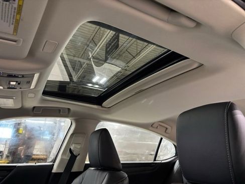 Used 2022 Lexus ES 300h 300h Luxury image 23