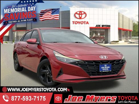 Used 2023 Hyundai Elantra SEL w/ Cargo Package FWD image 1