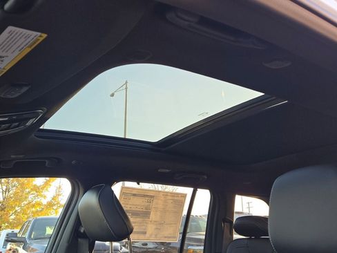 New 2025 Jeep Grand Cherokee Limited w/ Luxury Tech Group II image 27