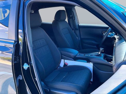 Used 2024 Honda HR-V Sport image 9