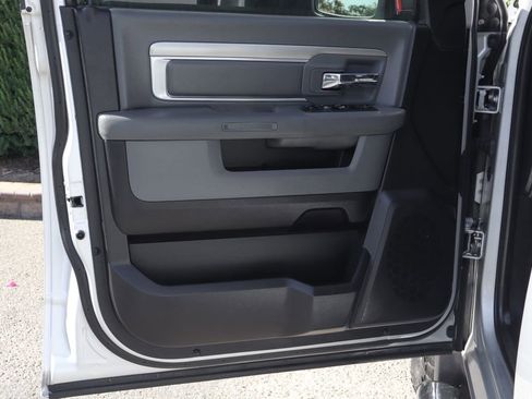 Used 2016 RAM 1500 Big Horn RWD image 16