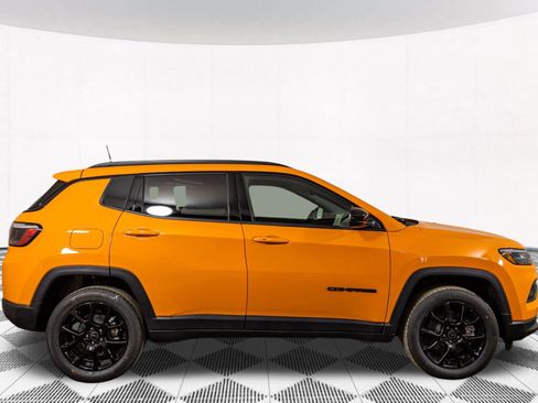 New 2026 Jeep Compass Latitude image 8