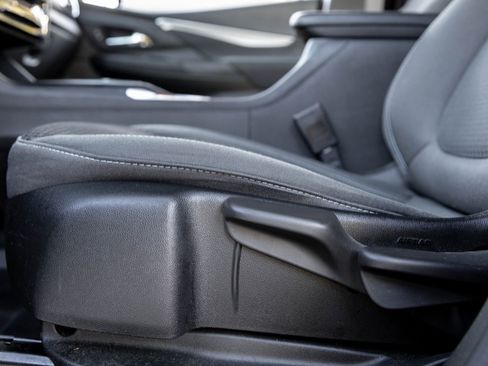 Used 2022 Chevrolet Bolt LT image 21