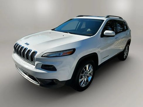 Used 2014 Jeep Cherokee Limited w/ Trailer Tow Group AWD/4WD image 7