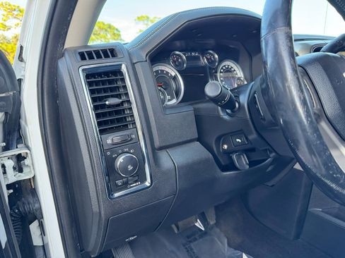 Used 2013 RAM 2500 Laramie w/ Convenience Group image 33