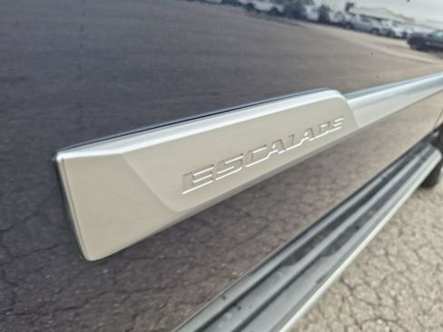Certified 2019 Cadillac Escalade Luxury RWD image 35