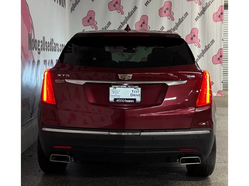 Used 2017 Cadillac XT5 Premium Luxury w/ Advanced Security Package FWD image 11