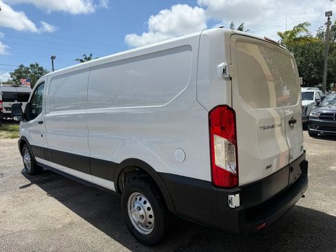 Used 2023 Ford Transit 250 148 Low Roof AWD w/ Fleet Fuel Economy Package image 3