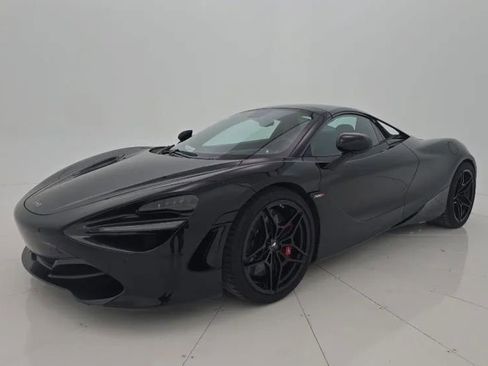 Used 2020 McLaren 720S Spider image 2