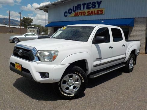 Used 2014 Toyota Tacoma PreRunner image 1