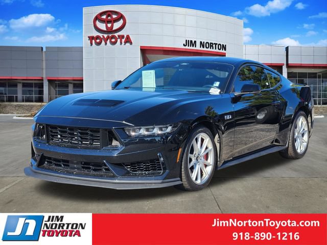 Used 2024 Ford Mustang GT Premium RWD image 4