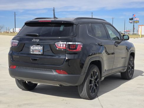New 2026 Jeep Compass Latitude image 4