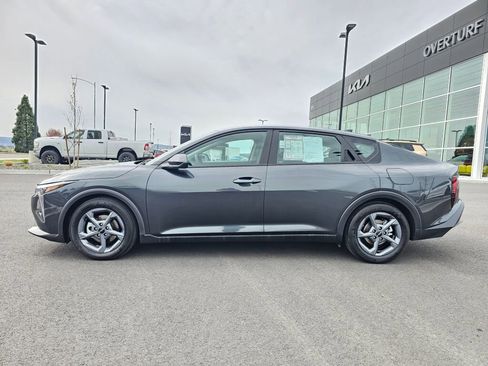 Used 2025 Kia K4 LXS image 3