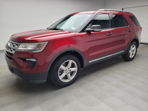 Used 2019 Ford Explorer XLT w/ Equipment Group 202A FWD image 2