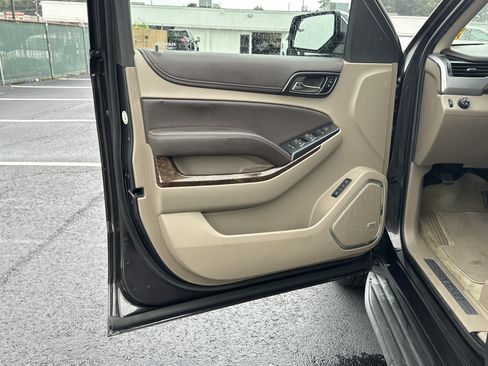 Used 2018 Chevrolet Tahoe LT RWD image 10
