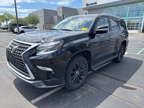 Used 2023 Lexus GX 460 Premium w/ Accessory Package AWD/4WD image 7
