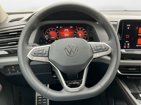 New 2026 Volkswagen Atlas Peak Edition image 10