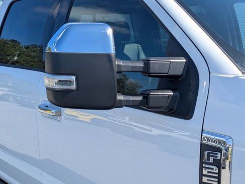 Used 2022 Ford F250 Lariat w/ Chrome Package image 10