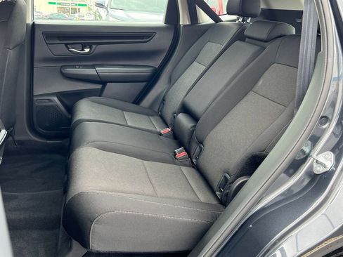 Used 2023 Honda CR-V LX image 18