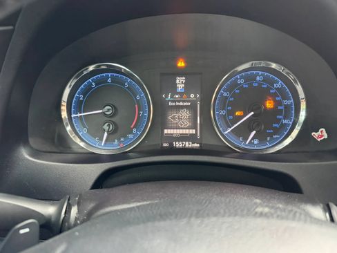 Used 2017 Toyota Corolla SE FWD image 32