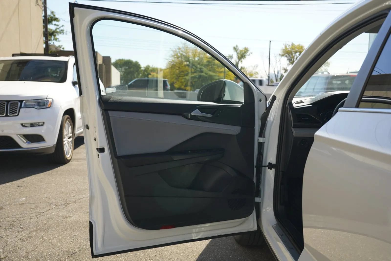 Used 2023 Volkswagen Taos SEL AWD/4WD image 18