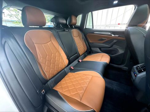 New 2026 Volkswagen Tiguan SEL R-Line AWD/4WD image 10