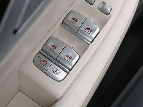 Used 2022 BMW 750i xDrive w/ Luxury Rear Seating Package AWD/4WD image 14