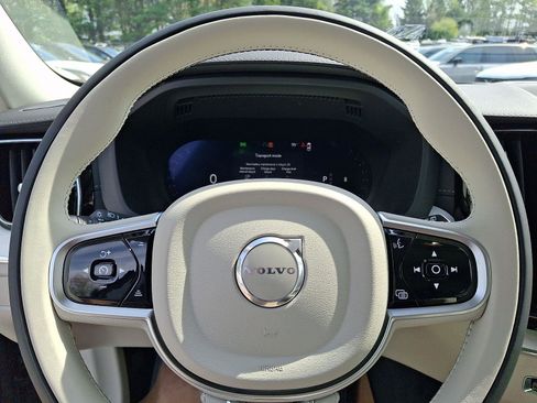 New 2026 Volvo XC60 B5 Ultra w/ Climate Package AWD/4WD image 12