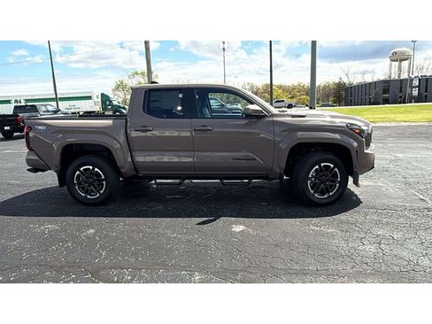 New 2026 Toyota Tacoma TRD Sport AWD/4WD image 9