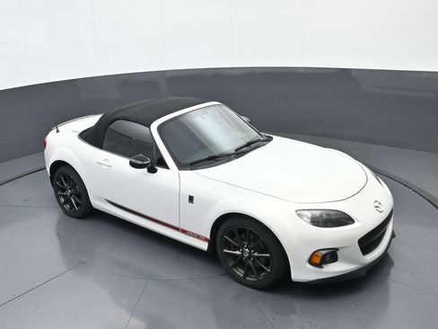 Used 2015 MAZDA MX-5 Miata Club RWD image 24