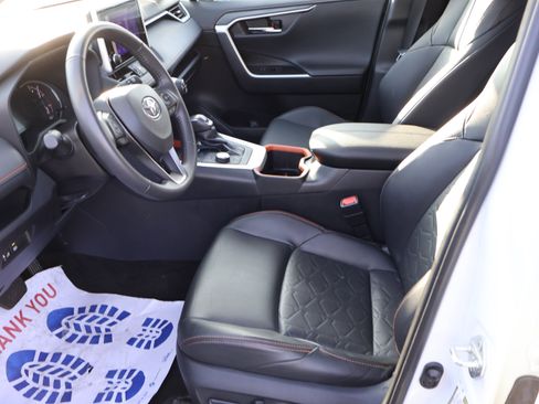 Used 2024 Toyota RAV4 Adventure image 40