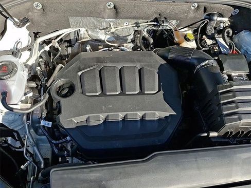 Used 2025 Volkswagen Atlas SE image 29