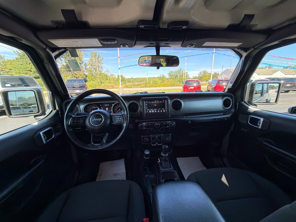 Used 2020 Jeep Wrangler Unlimited Sport AWD/4WD image 32
