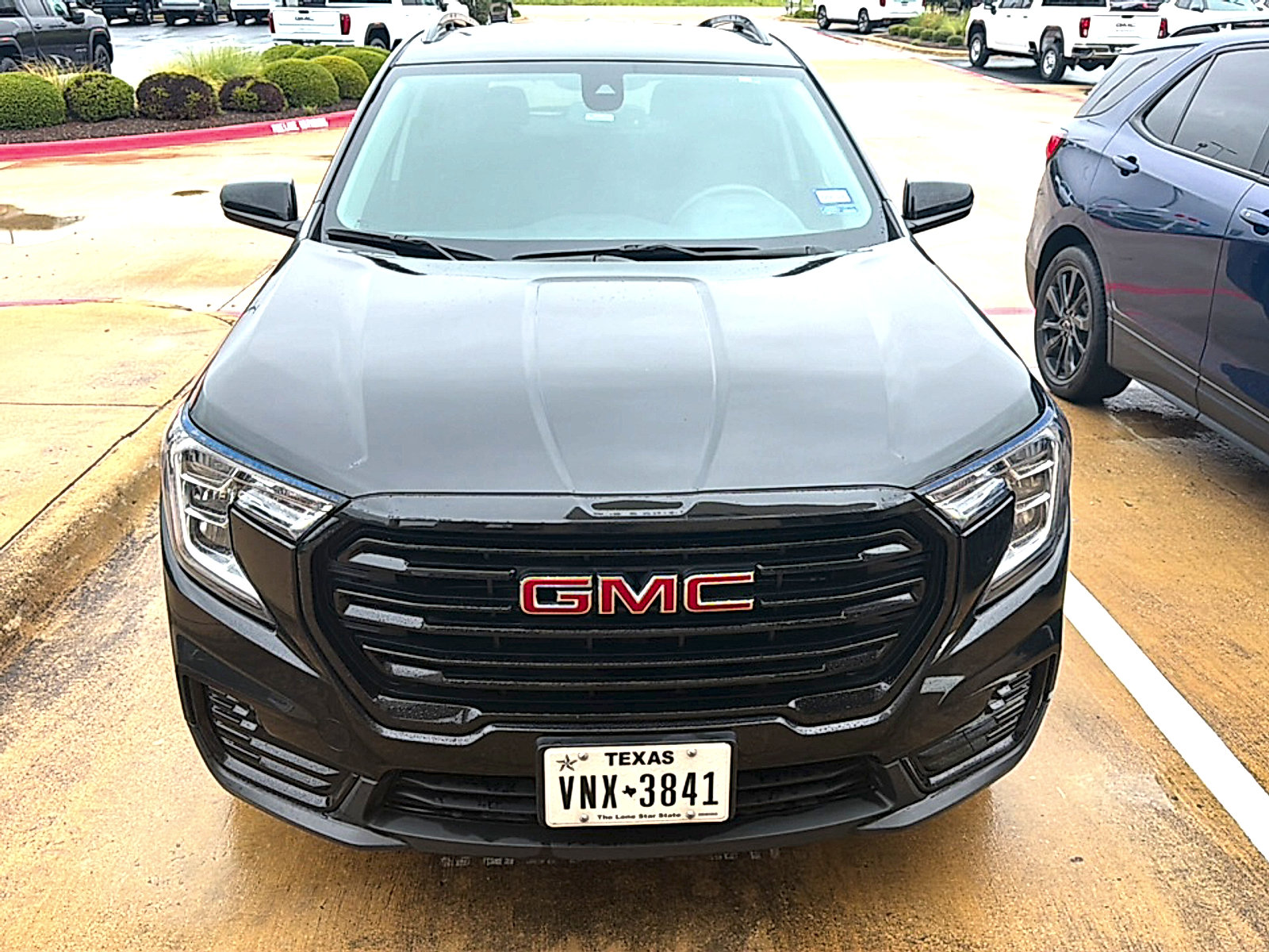 Used 2024 GMC Terrain SLE w/ Driver Convenience Package FWD image 6