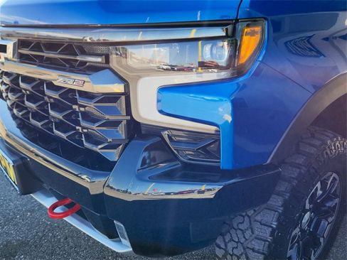 Used 2023 Chevrolet Silverado 1500 ZR2 w/ Technology Package image 10